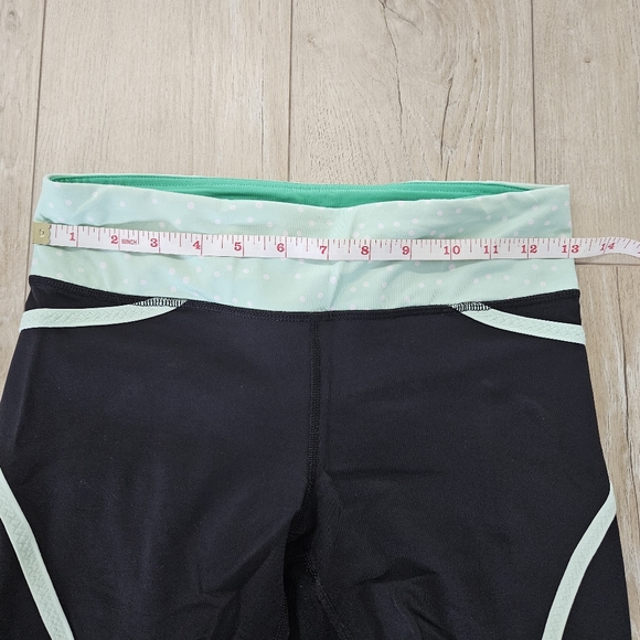 COPY - Lululemon Run: Pace Crop, Black / Petit Dot Fresh Teal / Fresh Teal, Siz… - Picture 12 of 14
